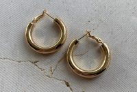 Gold jewelry trends 2026